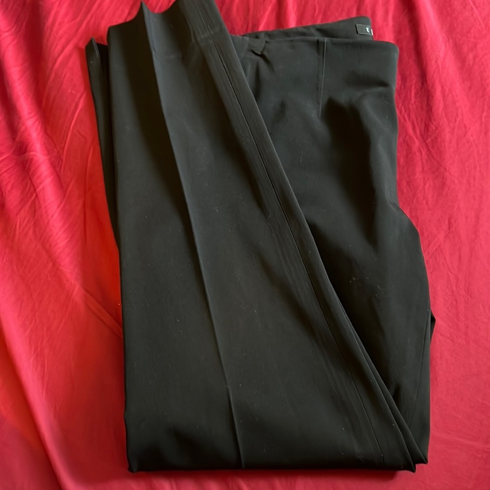 Theory women’s creased dress ankle cropped pants.